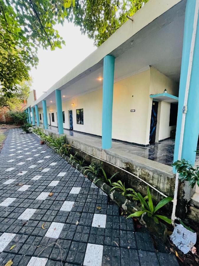 Hotel Green Park Jabalpur Bagian luar foto