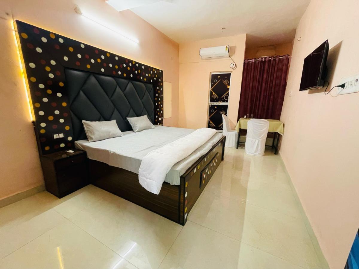 Hotel Green Park Jabalpur Bagian luar foto